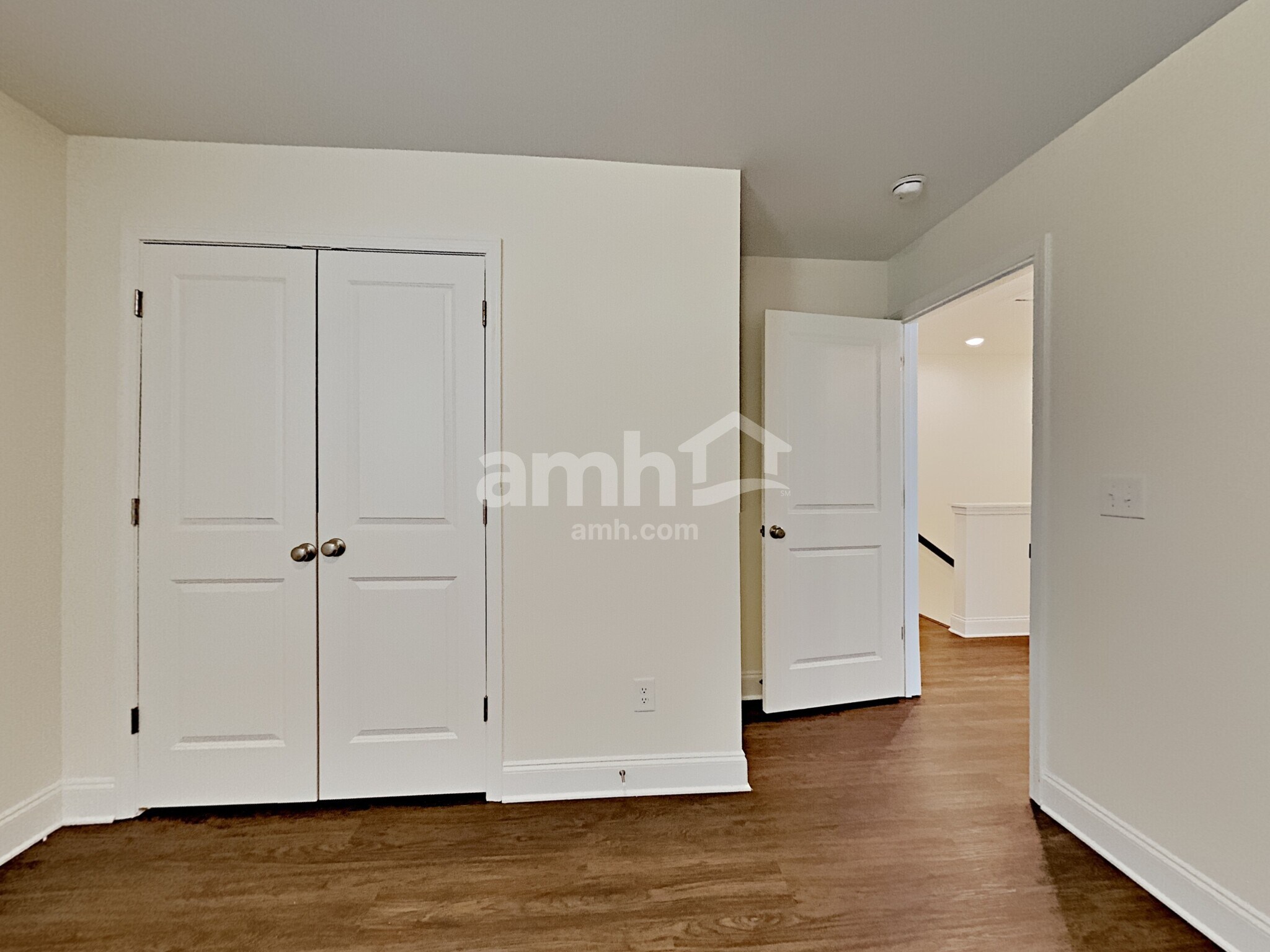 Building Photo - 144 Lindridge Dr