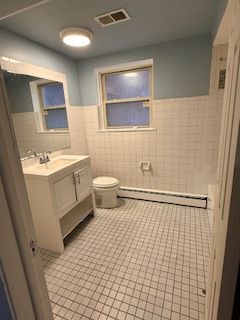 Building Photo - 7637 S Essex Ave