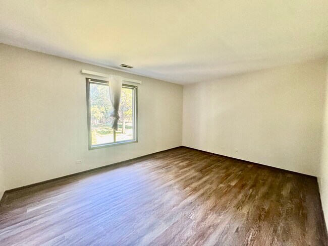 Building Photo - 1737 Harrow Ct