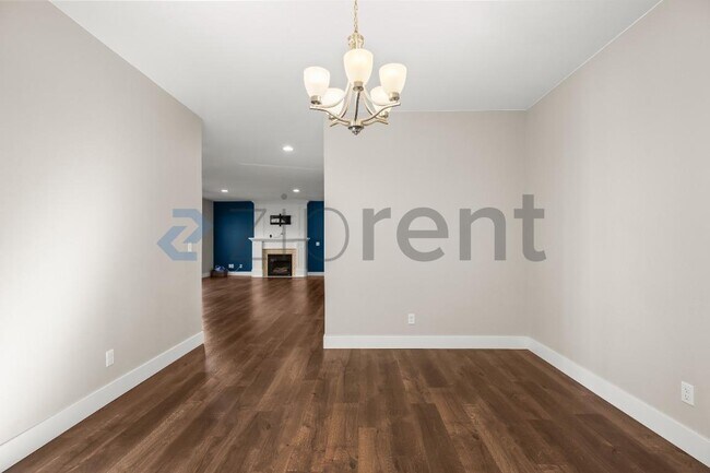 Building Photo - 722 85th Dr SE