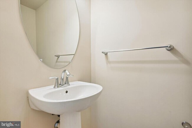 Building Photo - 642 Highland Farms Cir