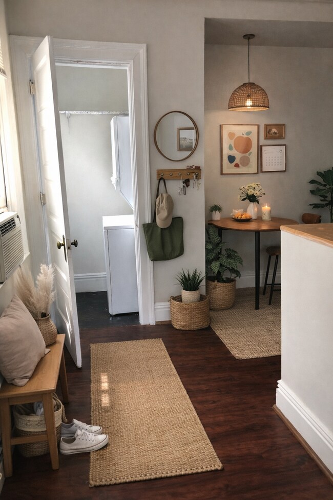 Building Photo - 312 S Upper St