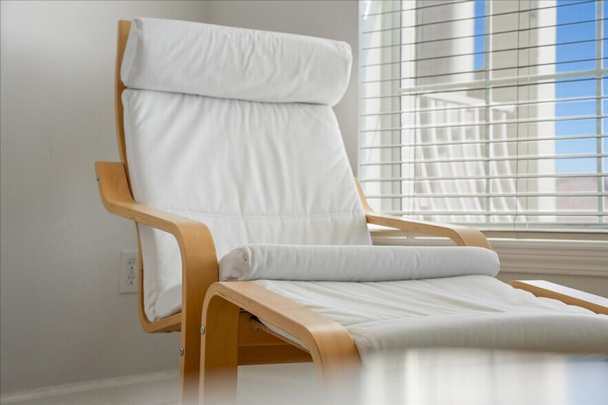 Building Photo - 264 Gibraltar Ct