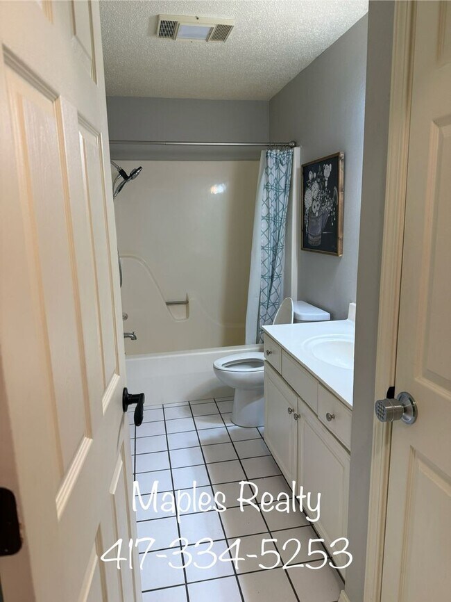 Building Photo - STUNNING 2 bedroom, 2 bathroom condo at Po...