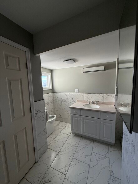 Building Photo - 47 Shawmut St