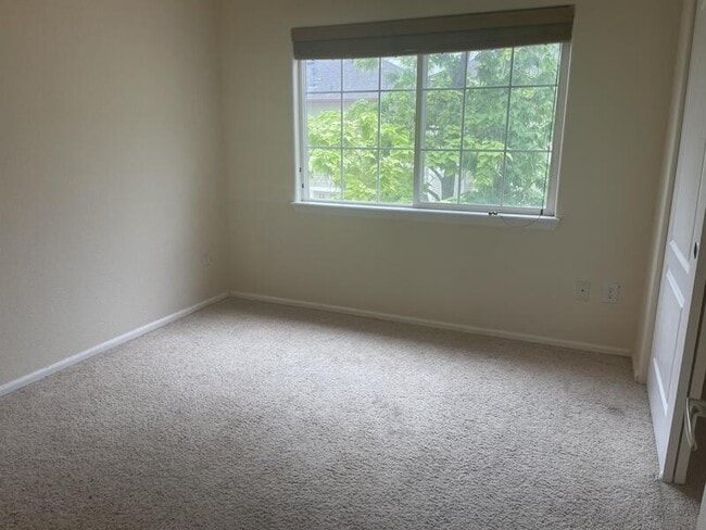 Building Photo - Precision Dr, 3903 Unit F