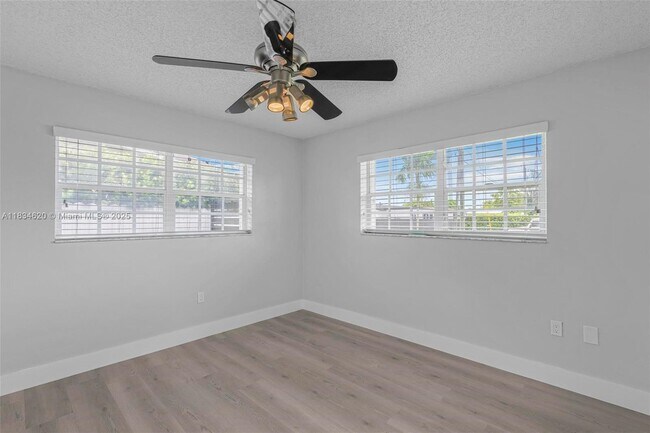 Building Photo - 9075 SW 48th Terrace
