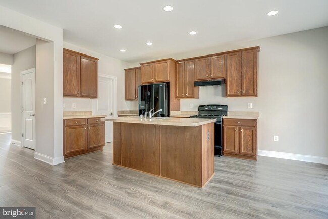 Building Photo - 15970 Greymill Manor Dr