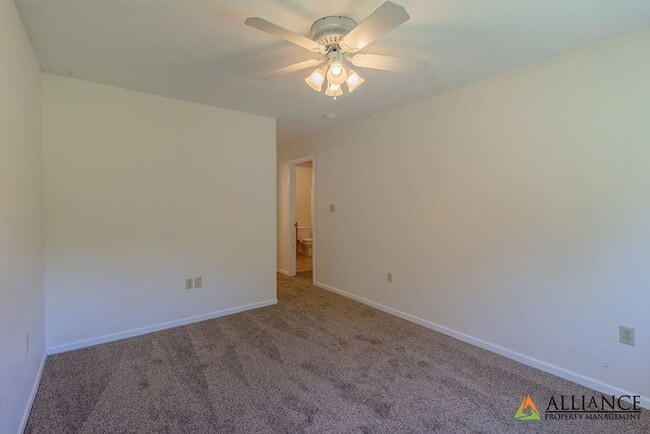 Building Photo - East side of Manhattan!