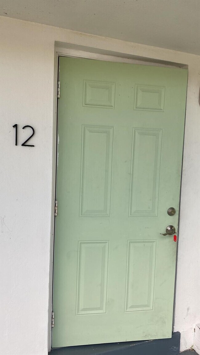 Building Photo - 6224 Miramar Pkwy