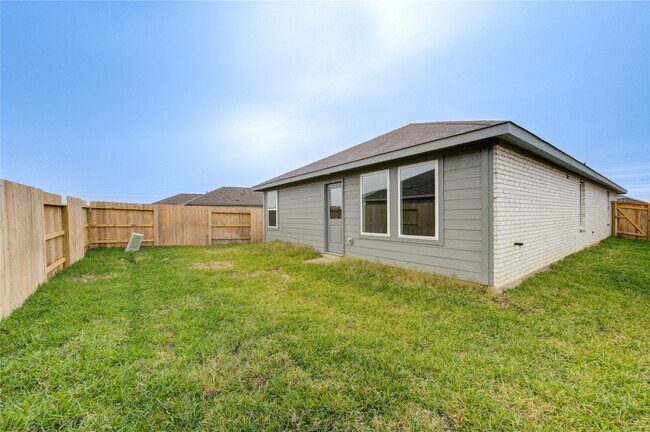 Building Photo - 26811 Prairie Smoke Ln