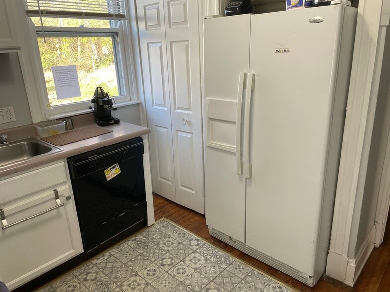 Your own space in Refrigerator, Freezer & Pantry. - 526 Riddle Rd