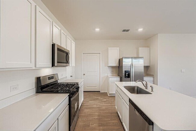 Building Photo - 12112 Douglas Fir Cir