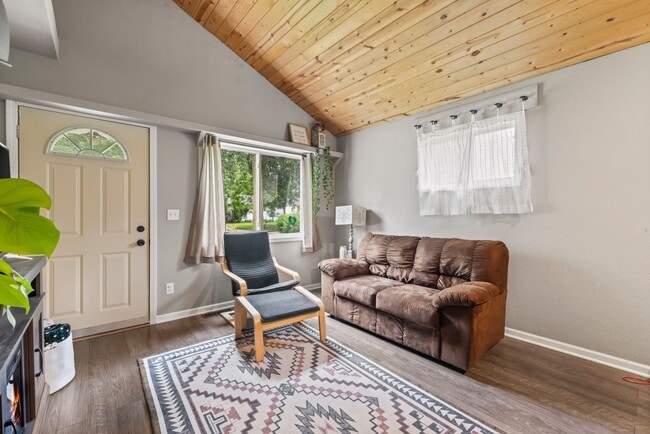 Building Photo - Cute 1 bedroom single family home