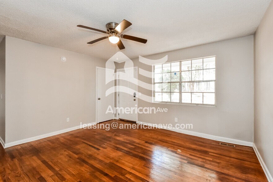 Building Photo - 5908 Wescott Rd