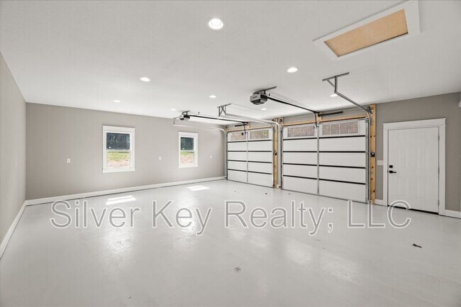 Building Photo - 144 Co Rd 575