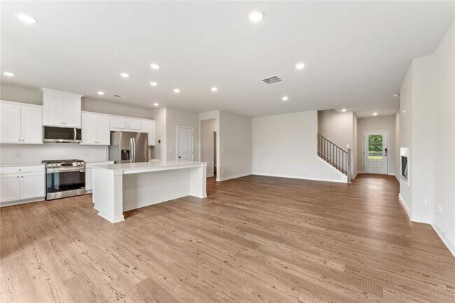 Building Photo - 1303 Farmers Loop