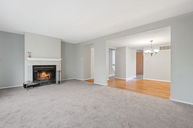 Building Photo - 10661 High Beam Ct