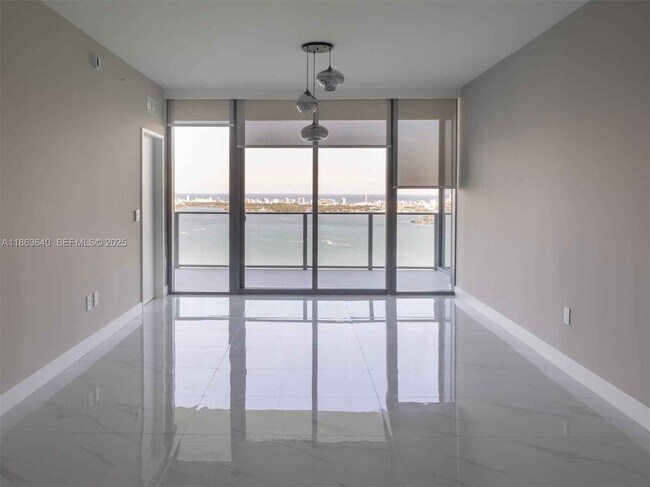 Building Photo - Northeast 24th Street, Miami, FL 33137 - 3 BR 3 BA condo