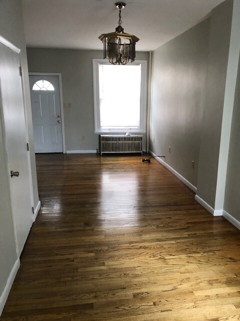 Building Photo - 514 Maple St