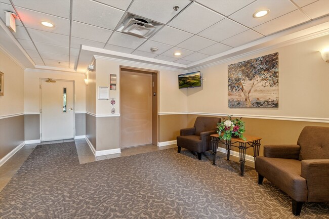 Building Photo - 635 Perrie Dr