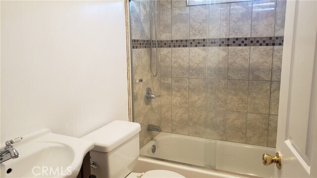 Building Photo - 718 E 40th Pl