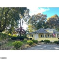 Building Photo - 24 Outlook Ave