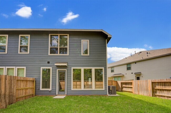 Building Photo - 609 Royal Arch Dr
