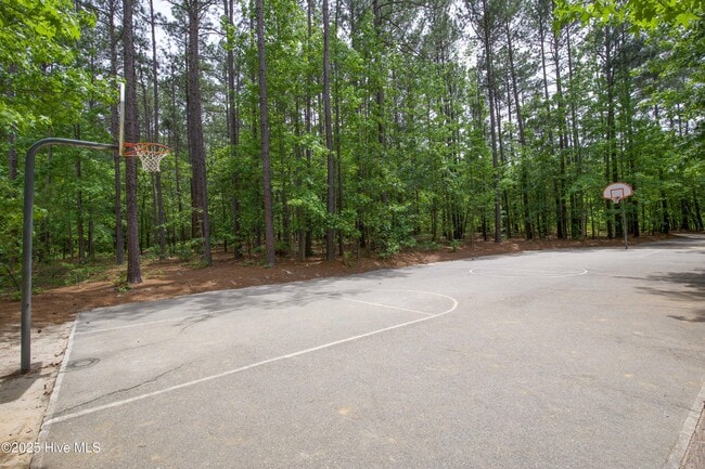 Building Photo - 104 Pine Hawk Dr