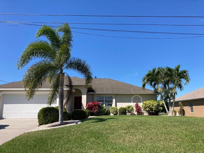 Primary Photo - Short term FURNISHED vacation rental , 3x2...
