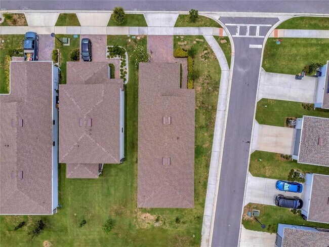 Building Photo - 2601 Blowing Breeze Ave