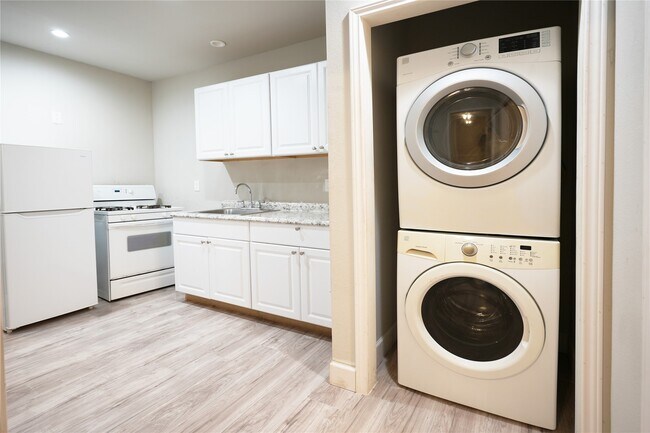 Building Photo - 5630 Havenwood Creek Ct