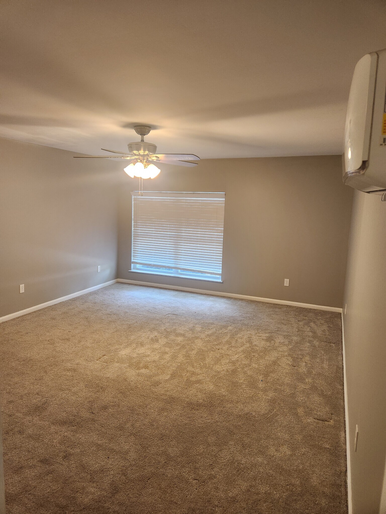 Building Photo - 170 Forestview Cir