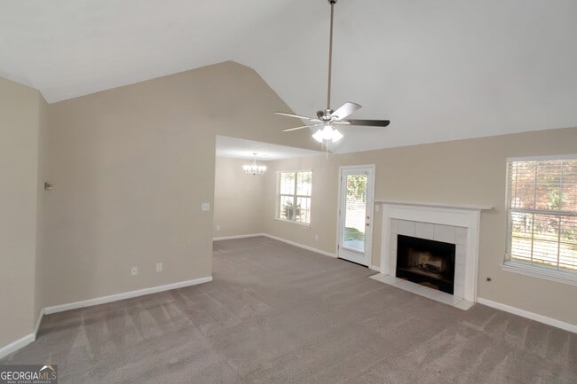 Building Photo - 123 Willow Springs Ln