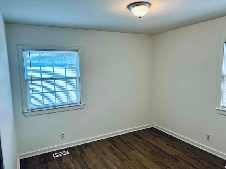 Building Photo - 1903 Wickham Way