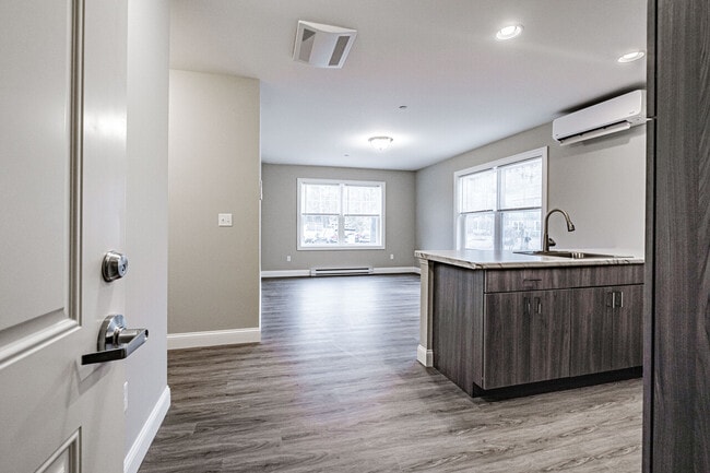 Building Photo - Lakewood Apartments- 19 Eco Way