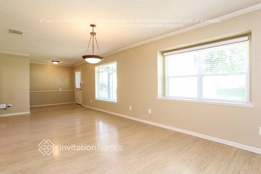 Building Photo - 5803 Old Lodge Dr
