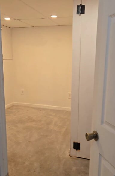 Building Photo - 5 Mack Dr