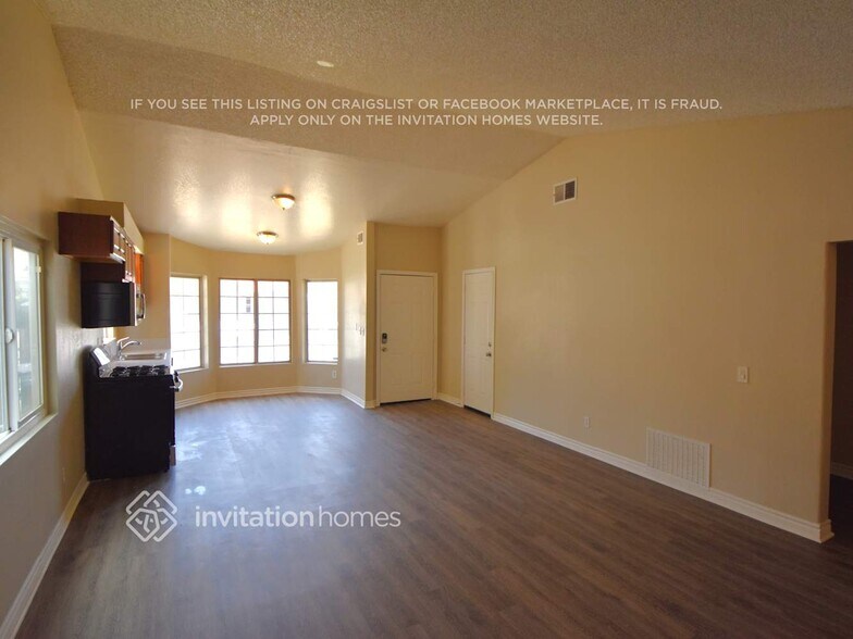 Building Photo - 11322 Fernwood Ave