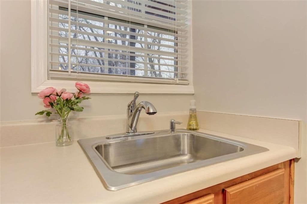 Building Photo - 2535 Hickory Rd