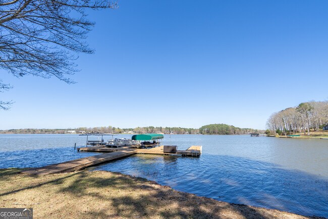 Building Photo - 384 Arrowhead Trail NE