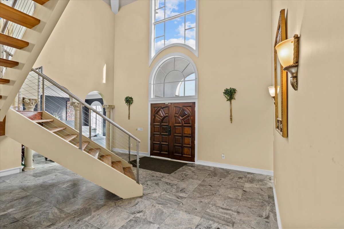 Building Photo - 200 Asphodel Dr