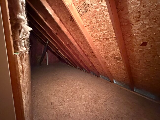 Building Photo - 405 S Village Cir