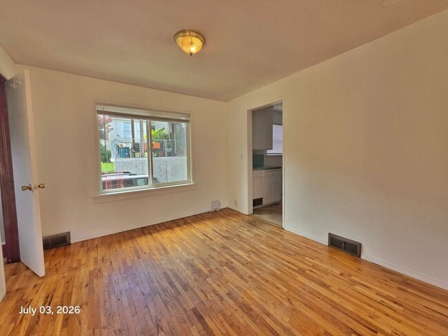 Building Photo - 5117 2nd Ave NW