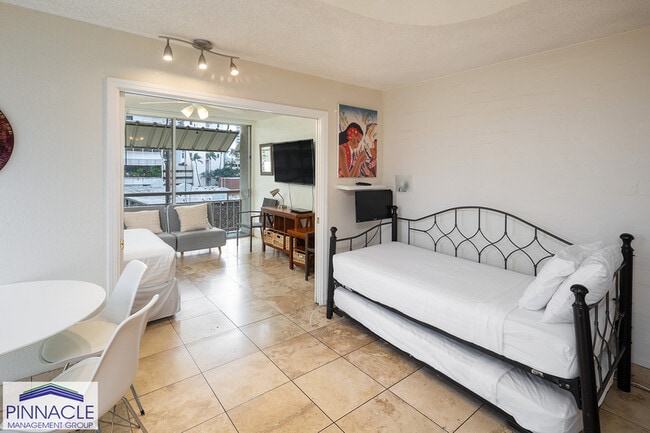 Building Photo - 240 Lili?uokalani Ave