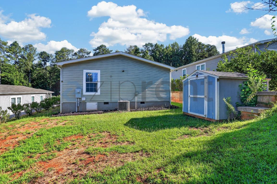 Building Photo - Unit