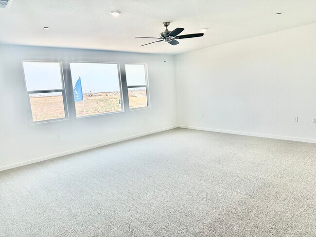 Building Photo - BRAND NEW 5/3 Lennar In Riverstone Community