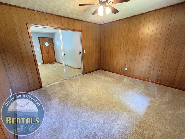 Building Photo - 3bd/2ba Ranch House Next to Watauga Medical Center