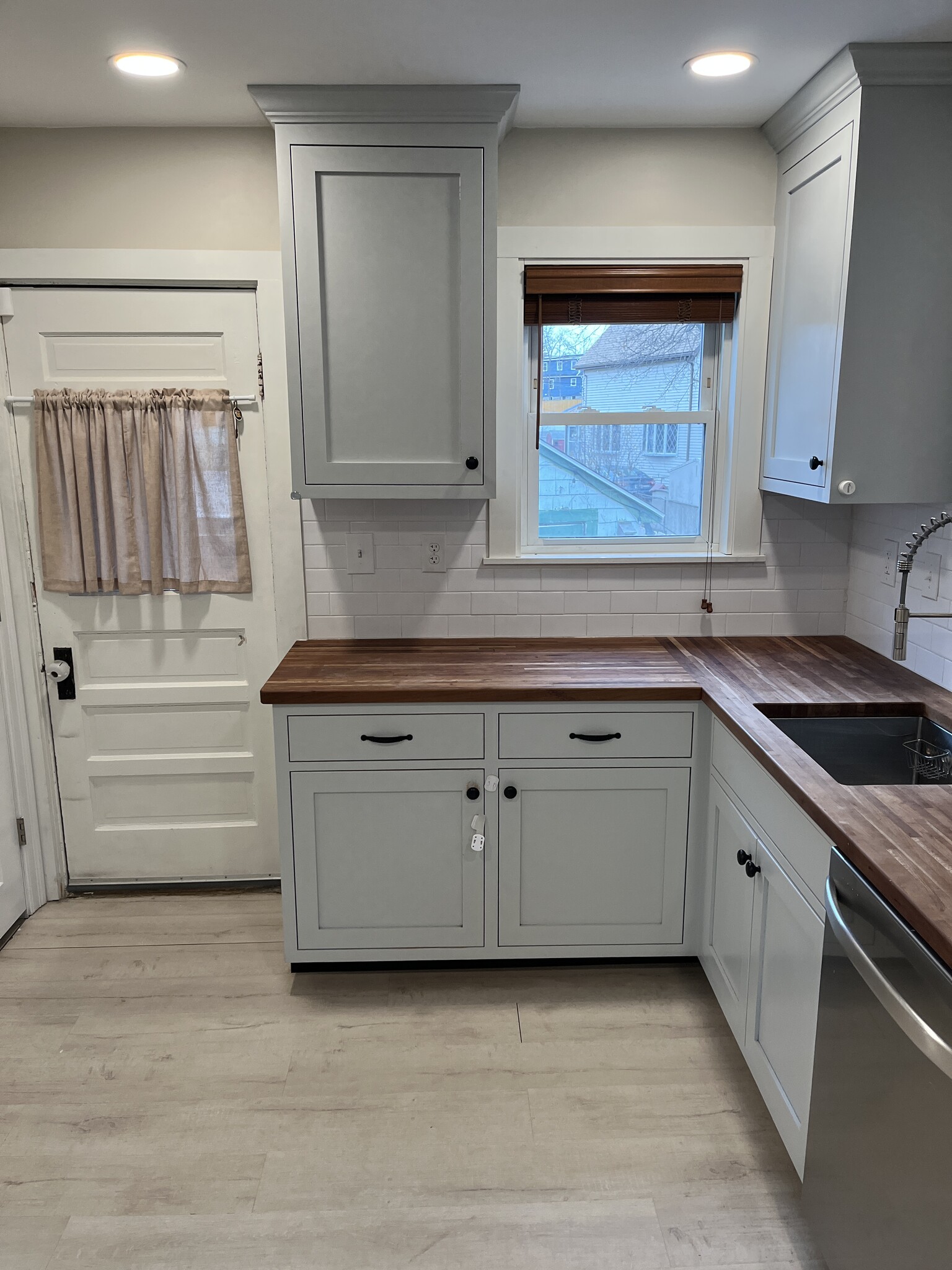 Building Photo - 16 Gordon St