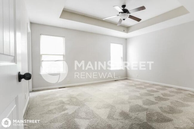 Building Photo - 411 Wiltshire Dr, Raymore, MO 64083